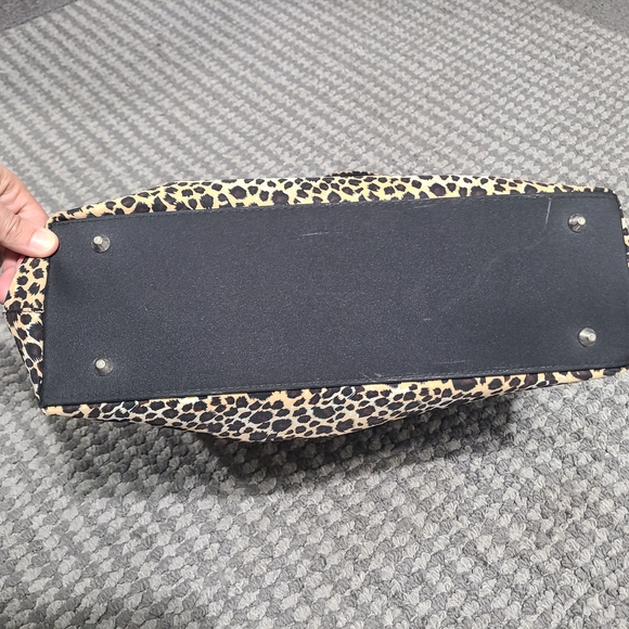 Black and Leopard Tote Bag With Attached Wristlet needs repaired - Picture 9 of 9